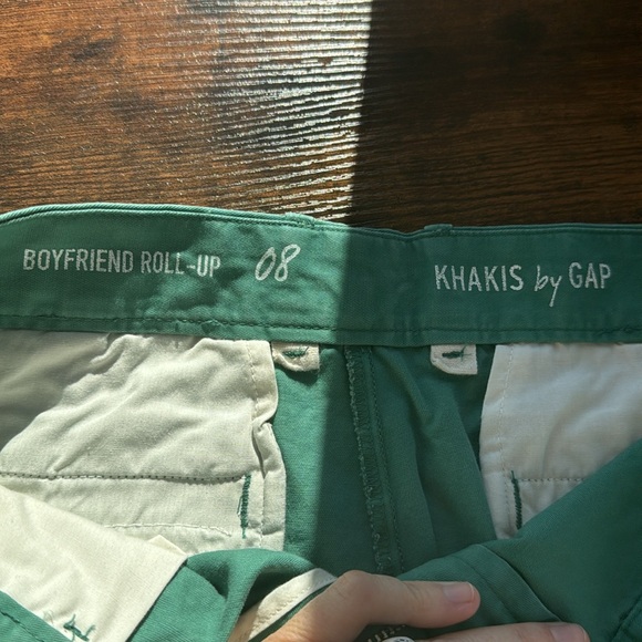 Gap Women Sz 8 Green khakis. - Picture 4 of 5